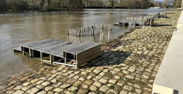 photo  l’accès à port luneau est interdit depuis le vendredi 13 février à 15 heures et jusqu’à nouvel ordre.  &copy;  le maine libre 