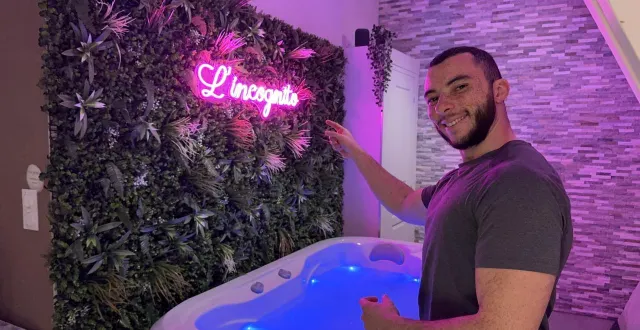 photo  paul est à la tête de l’incognito, une love room à saumur (maine-et-loire).  &copy;  l’incognito 