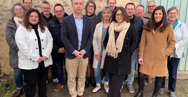 photo  autour de philippe rebelo, dix colistiers ont déjà siégé au conseil municipal.  &copy;  ouest-france 