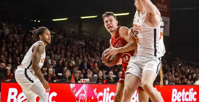 photo  nathan de sousa a été l’un des choletais de la fin de match.  &copy;  ouest-france 