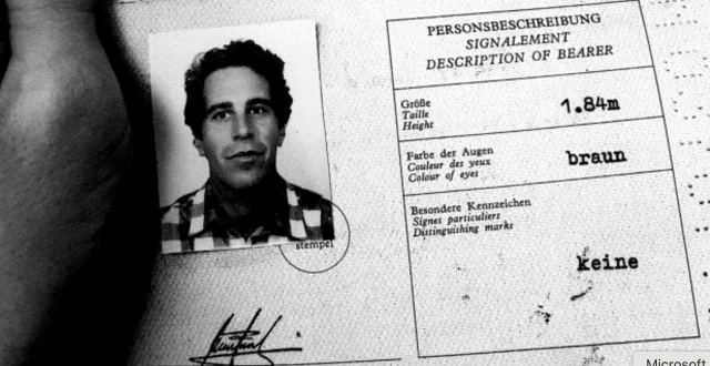 photo  ce passeport autrichien dont l’identité a été usurpée a été trouvé dans l’appartement de jeffrey epstein à new-york en juillet 2019.  &copy;  dr 