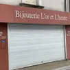 photo  la bijouterie devrait restée fermée plusieurs jours à la suite du braquage. 