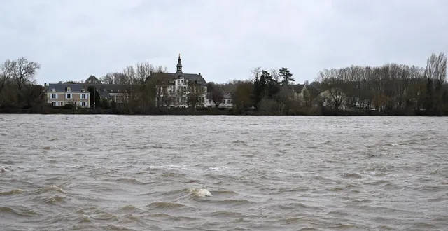 photo  béhuard est prisonnière des eaux.  &copy;  josselin clair 