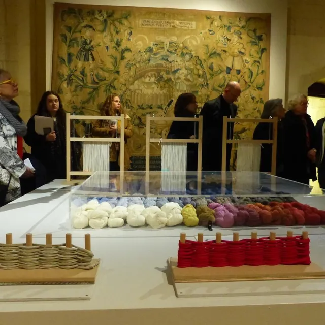 photo les visiteurs de l’exposition des tentures renaissance du baron bic découvriront les instruments de l’art du tissage.  ©  ouest-france