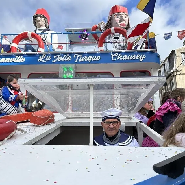 photo dédé, conducteur du char des 13k, présent pour la première fois à la cavalcade des enfants.  ©  ouest-france