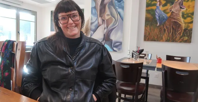 photo  brion, le 30 décembre 2025. bénévole à la bibliothèque de brion, pauline huau prépare actuellement un spectacle qui mêlera danse, clown et création sonore.  &copy;  co – agathe le nueff 