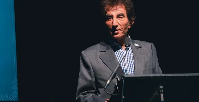 photo  jack lang prend la parole à la tribune de l'institut du monde arabe à paris, le 16 septembre 2022, dans le cadre d'une conférence organisée par l'institut.  &copy;  hans lucas via afp 