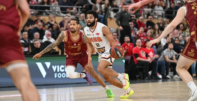 photo  plutôt discret au premier acte, trevor hudgins est sorti de sa boîte au meilleur des moments (26 points, 28 d’évaluation). quel artiste !  &copy;  photopqr/journal saone et loire/maxppp 