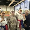photo chloé daviere, sophéa lagadic, véronique daunou et jean- pierre daunou, le professeur de karaté.