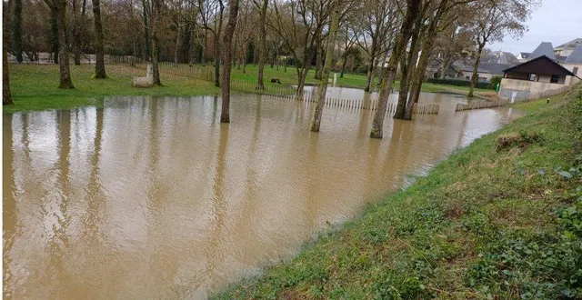photo  les intempéries de la semaine ont eu raison du camping municipal de l’écluse à thouarcé : il est sous les eaux.  &copy;  co 