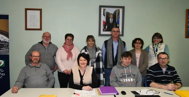 photo  le conseil d’administration du comité des fêtes.  &copy;  le maine libre 