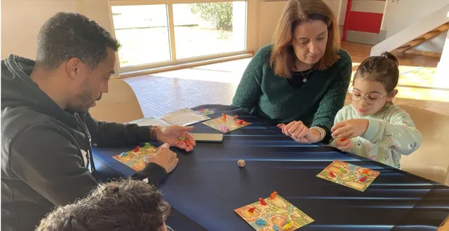 photo  les familles ont pu découvrir de nombreux jeux.  &copy;  le maine libre 