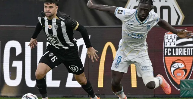 photo  à l’aller, louis mouton et angers s’étaient imposés 2-0 contre bamo meïté et lorient.  &copy;  jérôme fouquet/ouest-france 