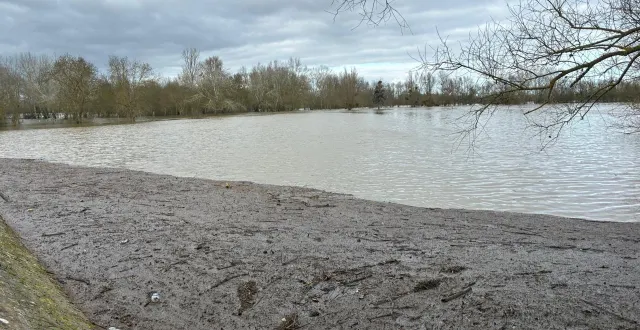 photo  les crues pourront atteindre 5 m dans cette zone entre loire et thouet, du côté des ponts-de-cé et denée.  &copy;  ouest-france 