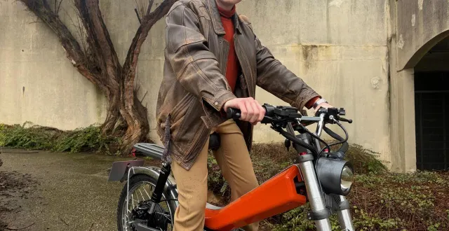 photo  éliaz barré a créé son prototype de cyclomoteur électrique qu’il a nommé barrolex type 113.  &copy;  ouest-france 