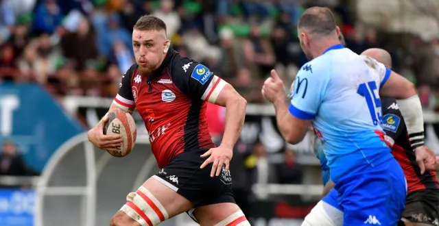 photo  deuxième ligne mobile, stephan le roux a déchiré le rideau défensif périgourdin à plusieurs reprises, samedi 14 février 2026.  &copy;  co - marie delage 