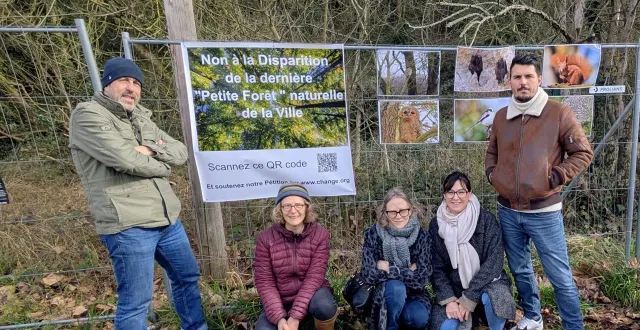 photo  les habitants des quais au-dessus du projet prévu ont formé un collectif de onze familles.  &copy;  le maine libre 