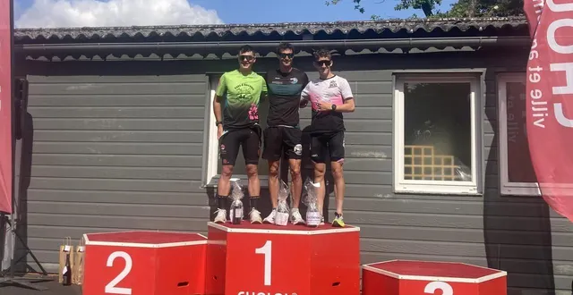 photo  le triathlon de cholet revient. qui sera sur la ligne de départ cette année ?  &copy;  archives ouest-france 