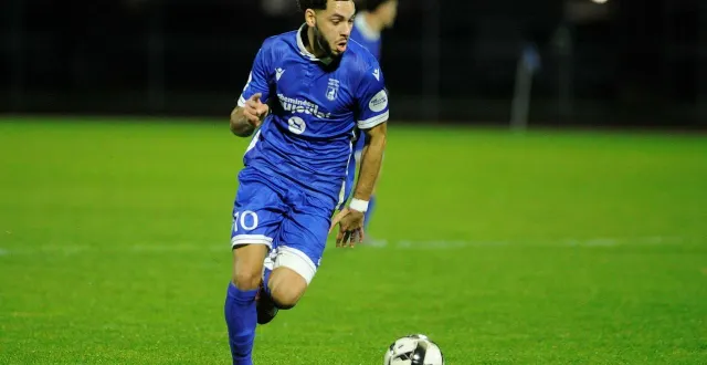 photo  farouk gacem a inscrit le seul but niortais hier à la rochelle.  &copy;  co - christophe bernard 