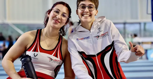 photo  nayah cauvin, à gauche, et louise boulent, l’or et l’argent joyeux à la perche u23 pour les deux copines de club.  &copy;  sébastien dieu devienne 