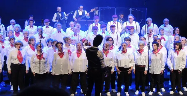 photo  la chorale chant’anjou et son chef de chœur, kevin guérif.   &copy;  chant’anjou 