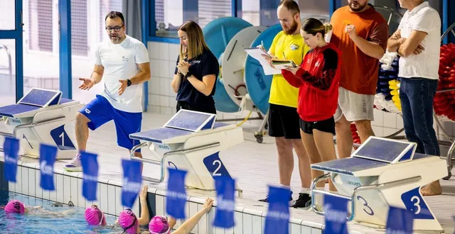 photo  6 des 18 éducateurs réunis à angers cette semaine.  &copy;  photo co - régine lemarchand 