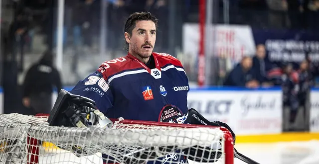 photo  angers, iceparc, 17 décembre 2025. jake smith a rejoint les ducs à la mi-décembre.  &copy;  co - regine lemarchand 