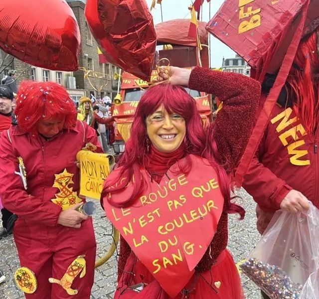 Il y a de l’amour dans les rues de Granville ! Ici, le char de la vie en rose. Ouest-France photo il y a de l’amour dans les rues de granville ! ici, le char de la vie en rose. © ouest-france