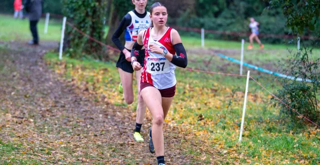 photo  rose simonneau-violleau a décroché la seule victoire deux-sévrienne, dimanche à cherves-richemont.  &copy;  co - thomas nyd 