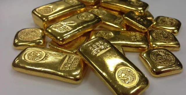 photo  les vingt lingots d’or ont finalement été retrouvés… à la décharge.  &copy;  photo d’illustration : pixabay 