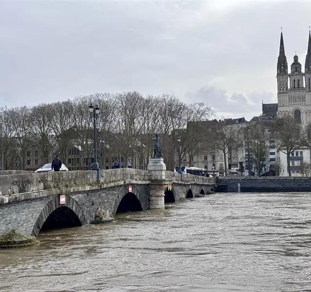Angers, le 16 février 2026. La Maine se rapproche d’une crue historique. La ville d’Angers est prête à déclencher un plan d’alerte Photo CO - Anthony PASCO photo angers, le 16 février 2026. la maine se rapproche d’une crue historique. la ville d’angers est prête à déclencher un plan d’alerte © photo co - anthony pasco