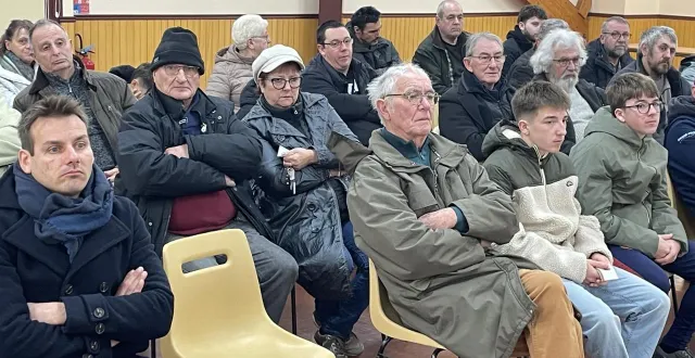 photo  quarante-cinq adhérents de l’hameçon putangeois ont assisté à l’assemblée générale, dimanche.  &copy;  ouest-france 