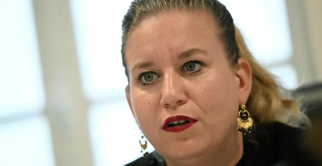 photo  mathilde panot, responsable des députés de la france insoumise, souhaite que le collectif némésis soit tenu au dehors des meetings de son parti, afin d’éviter de nouveaux drames.  &copy;  stéphane geufroi / ouest-france 