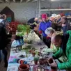 photo une quinzaine de personnes ont participé à l’atelier bouturage organisé par les heureux jardiniers et le collectif maison pour tous, samedi matin, à fosse louvette. chacun avait amené une plante à multiplier et à donner. après l’accueil café, un temps a été consacré à des échanges de boutures mais aussi à des distributions de conseils. tous sont repartis avec au moins une bouture.