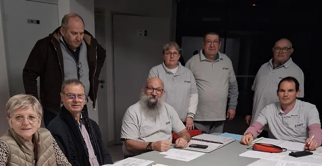 photo  à partir de la gauche : laurence guilloux, claude guérin, pascal desnoe, daniel pilloni, hélène lubert, laurent cronier, mauricepigeon et stéphane bedouet.  &copy;  co 
