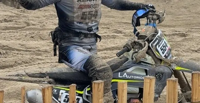 photo  maxime fourreau, heureux d’avoir terminé la course sans encombre,  309e sur 1315 ,  avec le concours très efficace de vincent à son stand.  &copy;  co 