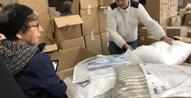 photo  en 2024, 2 000 personnes avaient participé à la première braderie de drouault.  &copy;  archives ouest-france 