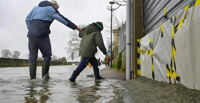 photo  des inondations en maine-et-loire, près d’angers, aux ponts-de-cé, le 15 février 2026.  &copy;  vincent michel / ouest-france 