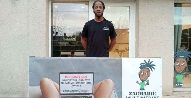 photo  zacharie multimédias, ouvert par zacharia charleus, est un magasin dédié à la réparation des appareils numériques.  &copy;  le maine libre 