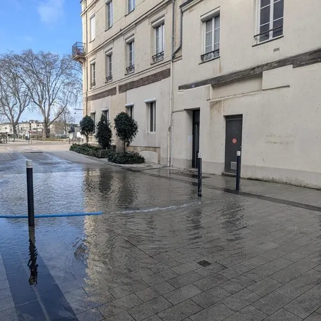 photo rue maillé, le stationnement et la circulation sont interdits.  ©  ouest-france