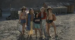 actu cin&eacute;ma  lidia et sa famille dans « le mystérieux regard du flamant rose ». 