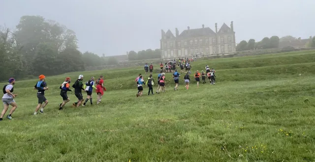 photo  le château du haras du pin voit passer de nombreux coureurs et marcheurs chaque année.  &copy;  archive ouest-france 