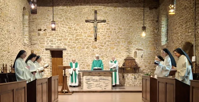 photo  les sœurs cisterciennes étaient installées au monastère de merci-dieu, à saint-jean-d’assé (sarthe), depuis 1969. elles avaient lancé une activité de tissage artisanale et de confection de vêtements liturgiques.  &copy;  diocèse du mans 