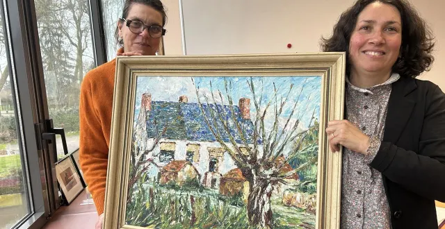 photo  parmi les dons de particuliers reçus par la ville de la flèche (sarthe) l’année dernière : cette peinture d’andré fertré représentant le manoir de lazare de baïf. c’est dans l’école qui porte le nom de ce dernier qu’elle sera exposée.  &copy;  ouest-france 