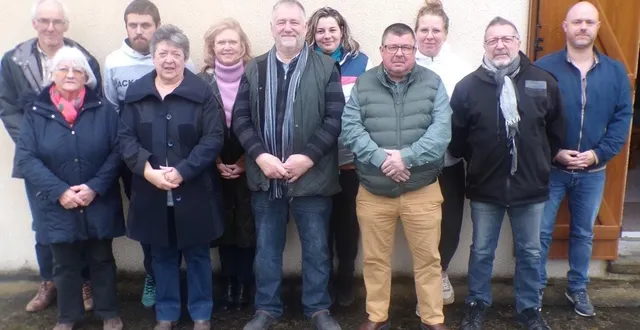 photo  de gauche à droite. au premier rang : josette chevreau, chantal choisne, xavier linck (tête de liste), pascal vivien et philippe davarend. au second rang : thierry fleury, virgil delangenhagen, isabelle d’hauteville, daisy barthélémy, marine daragon et julien desloges.  &copy;  ouest-france 