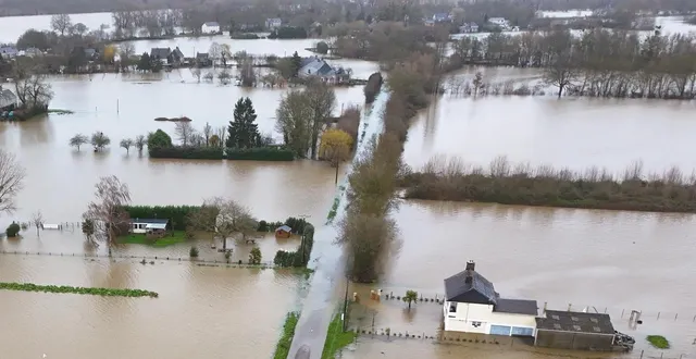 photo  inondations à denée, dans le maine-et-loire, le 15 février 2026. le département est placé en vigilance rouge pour les crues.  &copy;  vincent michel / ouest-france 