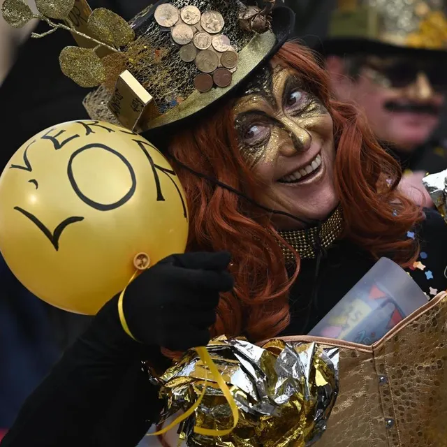 photo les carnavaliers brillent de mille feux !  ©  martin roche / ouest-france