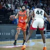 photo  trevor hudgins a pris feu dans le troisième quart-temps face à strasbourg lors de la victoire du mans sarthe basket. 