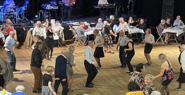 photo  les sages ont dansé avec passion.  &copy;  le maine libre 