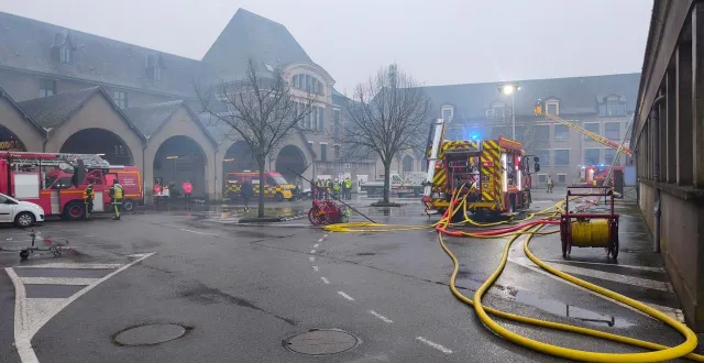 photo  les pompiers sont encore sur place, ce mercredi 18 février 2026.  &copy;  ouest-france 